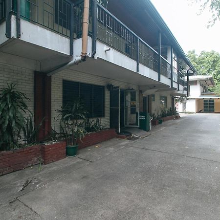 Reddoorz At Broadway Court Apartelle Quezon City Cidade Quezon Exterior foto