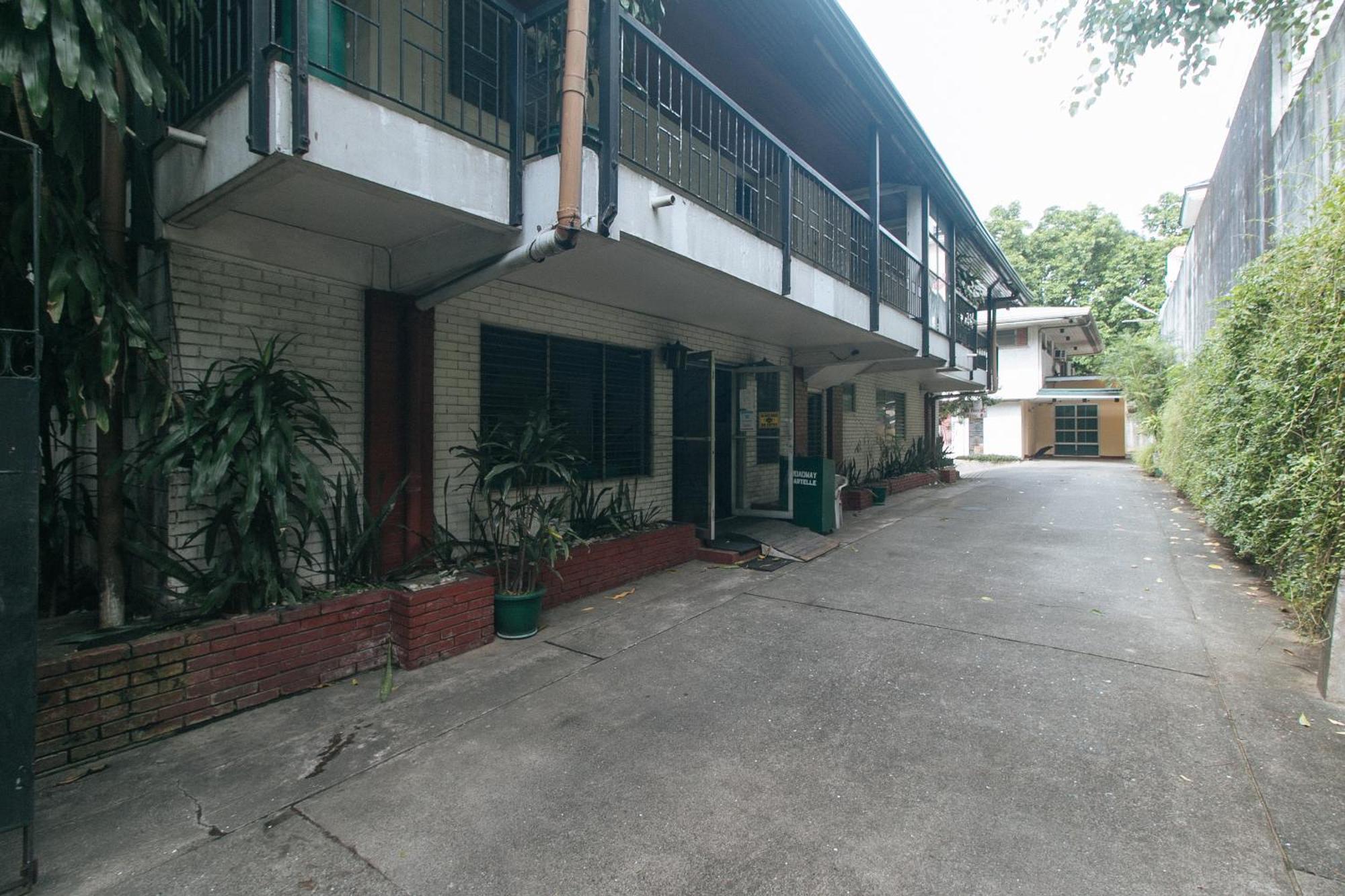 Reddoorz At Broadway Court Apartelle Quezon City Cidade Quezon Exterior foto