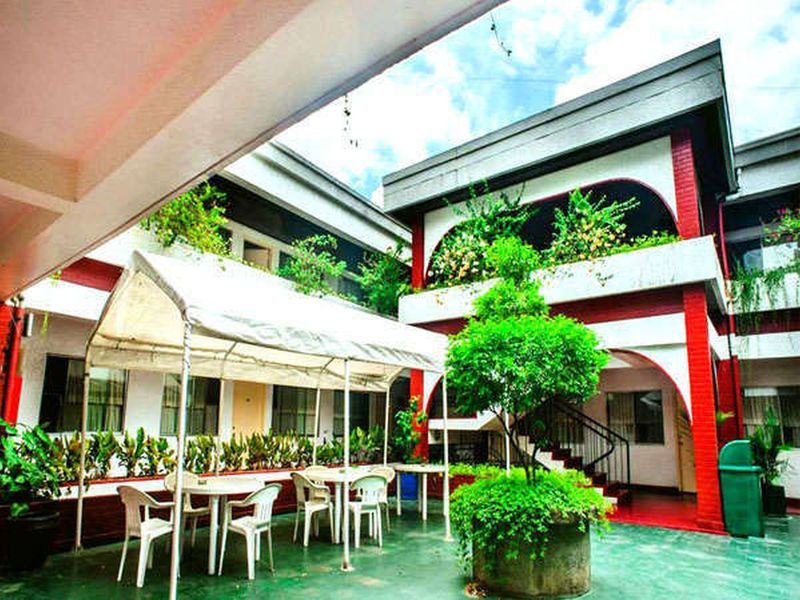 Reddoorz At Broadway Court Apartelle Quezon City Cidade Quezon Exterior foto