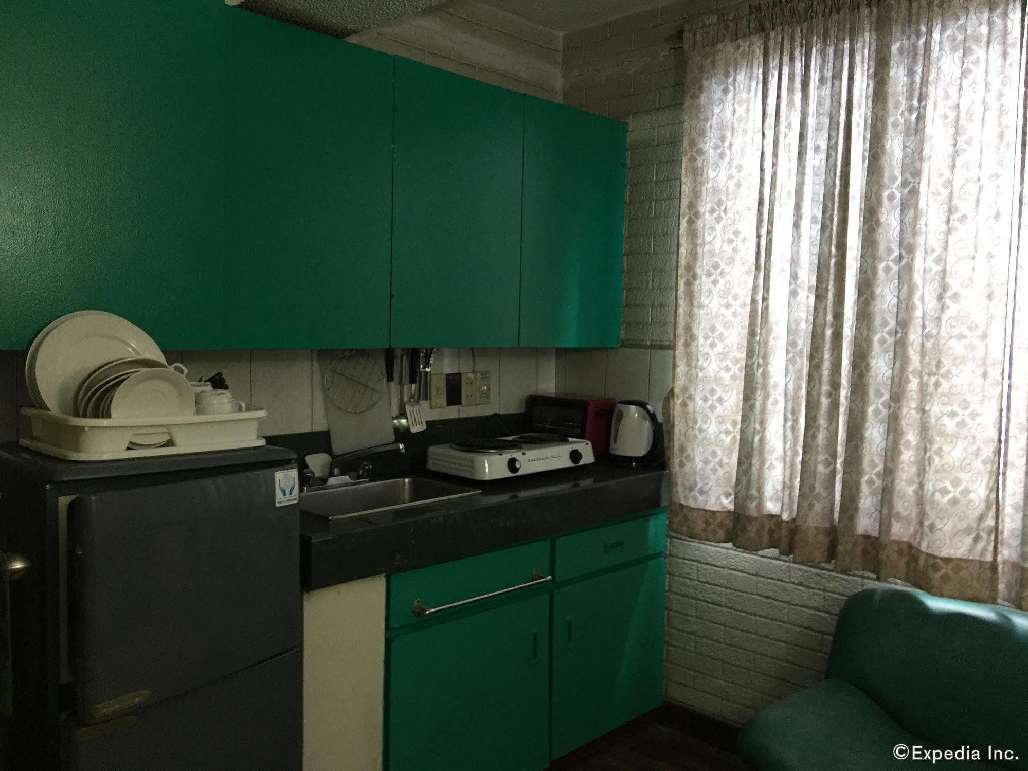 Reddoorz At Broadway Court Apartelle Quezon City Cidade Quezon Exterior foto
