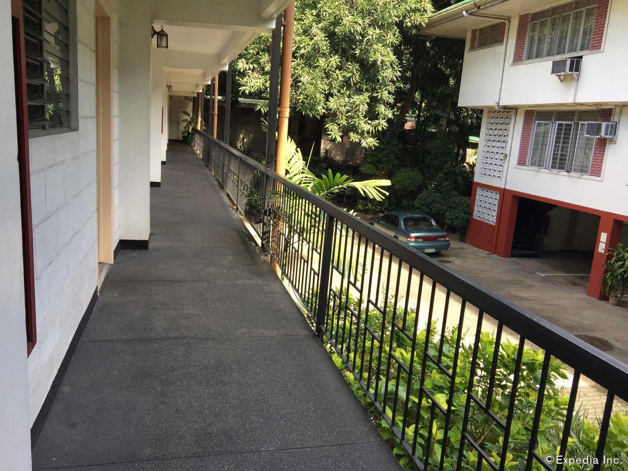 Reddoorz At Broadway Court Apartelle Quezon City Cidade Quezon Exterior foto