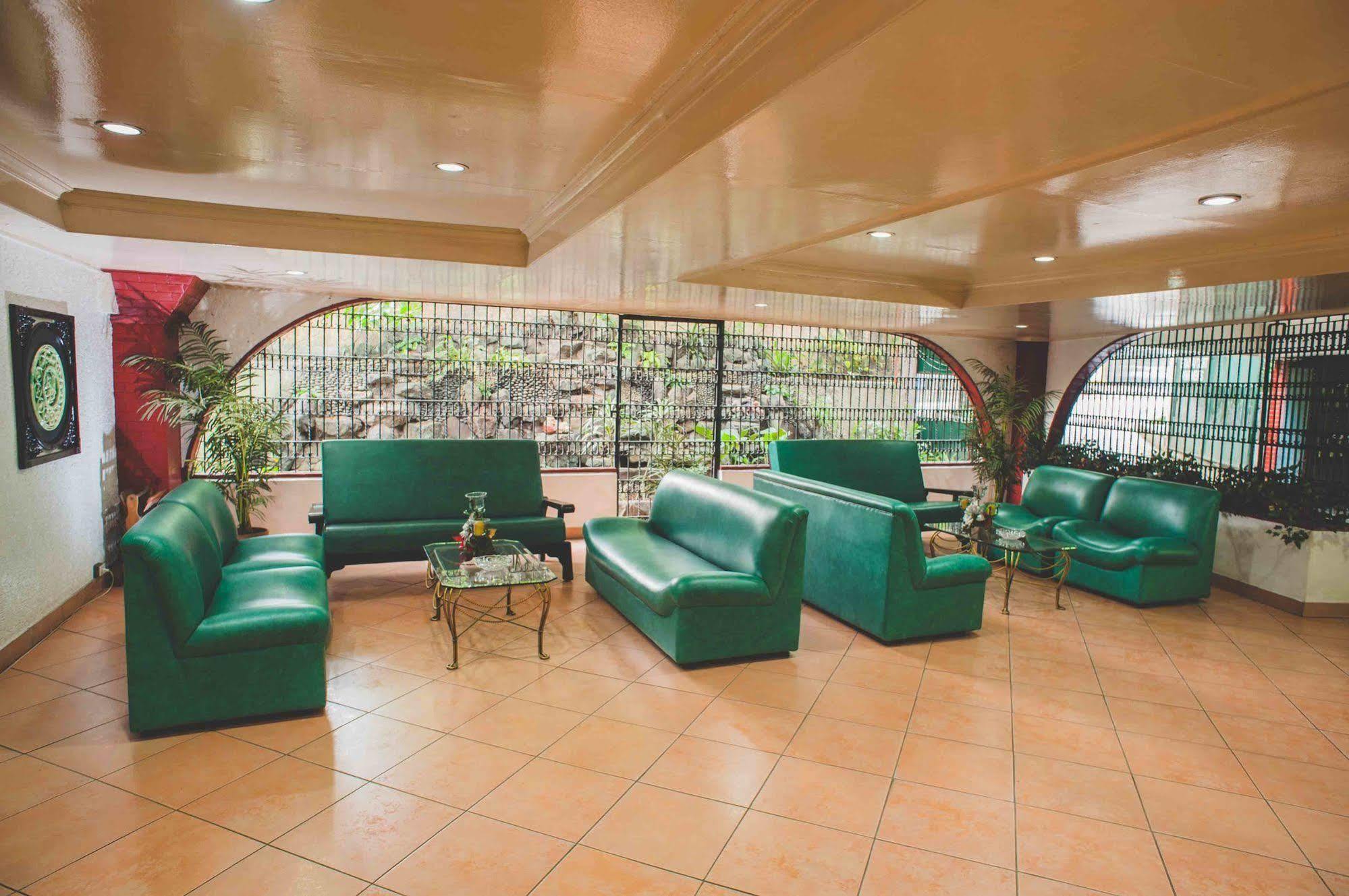 Reddoorz At Broadway Court Apartelle Quezon City Cidade Quezon Exterior foto